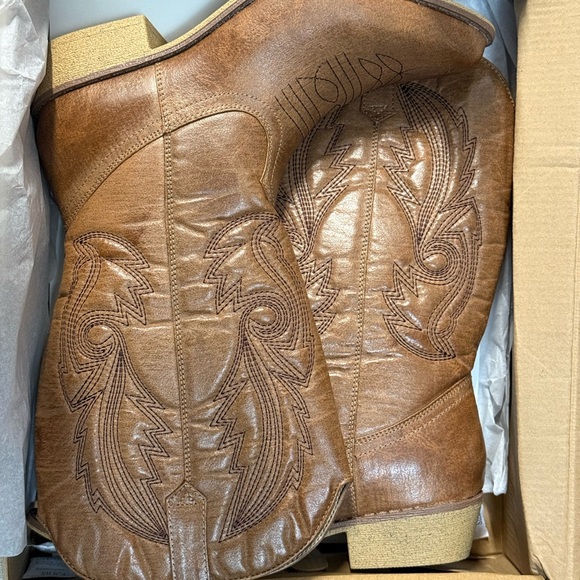 Urban Outfitters Tan Lace-Up Western Boots - Picture 2 of 6